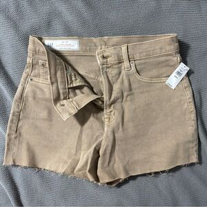 2/15$ NWT gap 4” High Rise Denim Shorts in beige